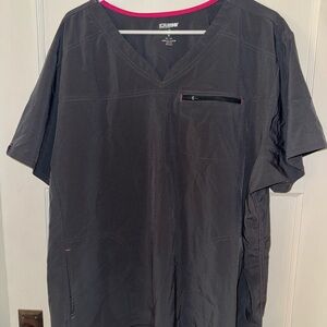 Women’s 3XL top and 2XL/T bottoms grey scrub star set